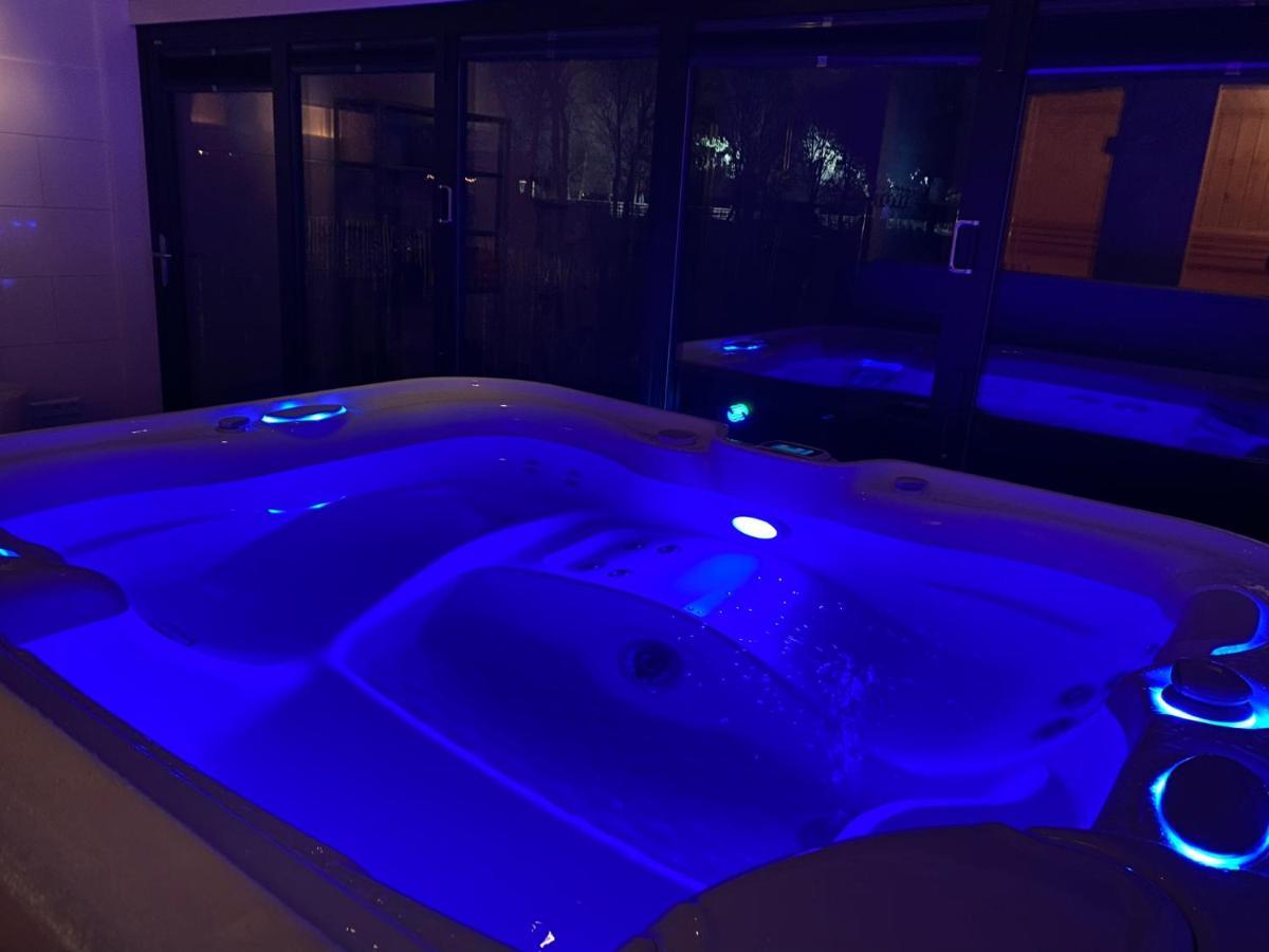 De Porrel Polsbroek Unit Met Prive Jacuzzi, Spa En Sauna Экстерьер фото